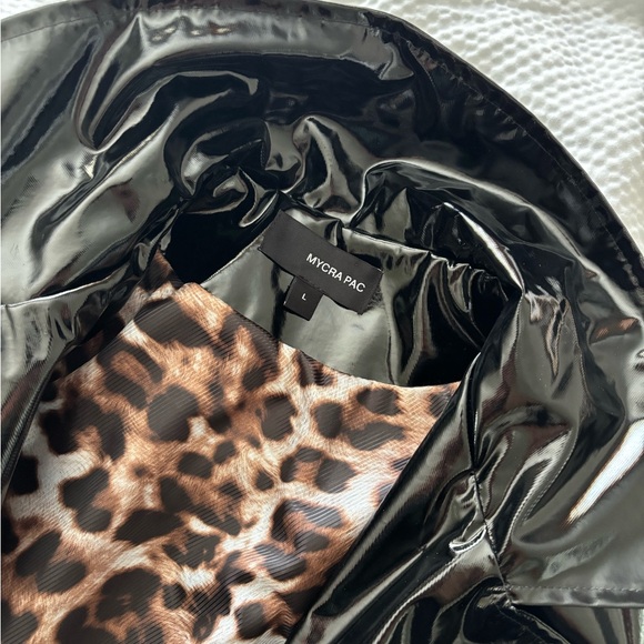 MYCRA PAC Black Patent Trench Raincoat - Picture 12 of 15